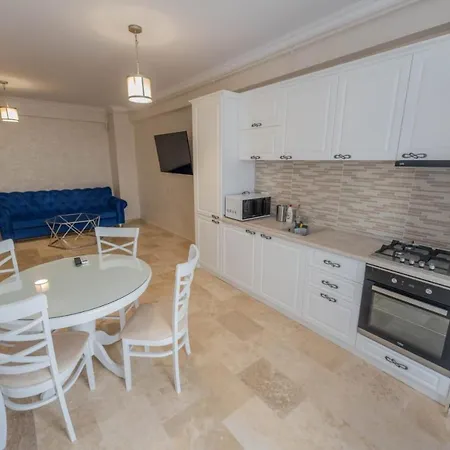 아파트 Apartmente In Solidhouse *