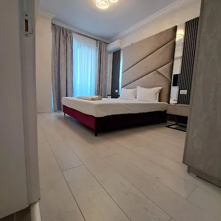 Apartament In Solid House Mamaia